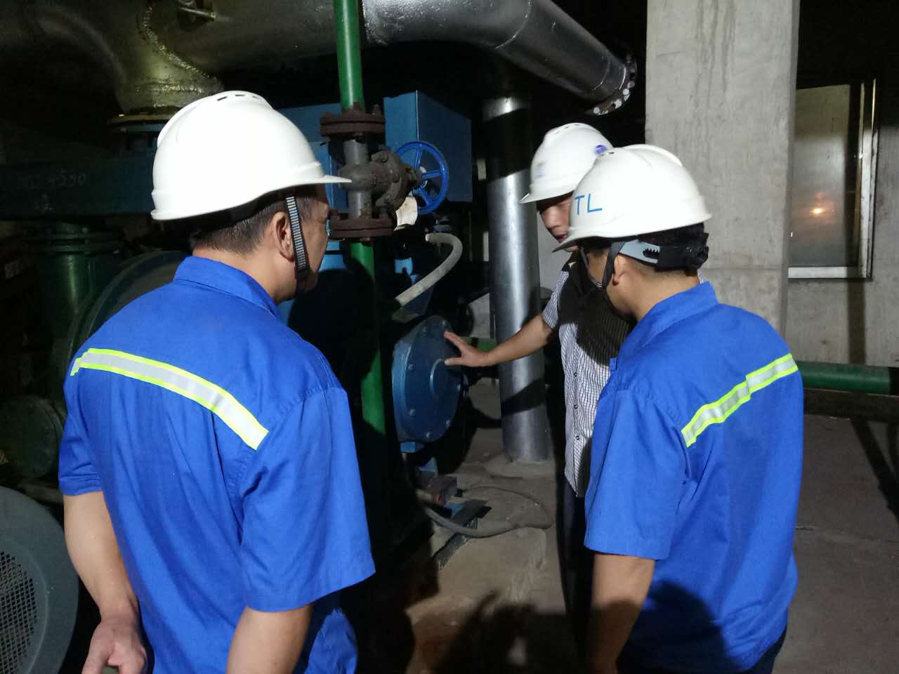 佛山市真空泵廠客戶現場服務圖