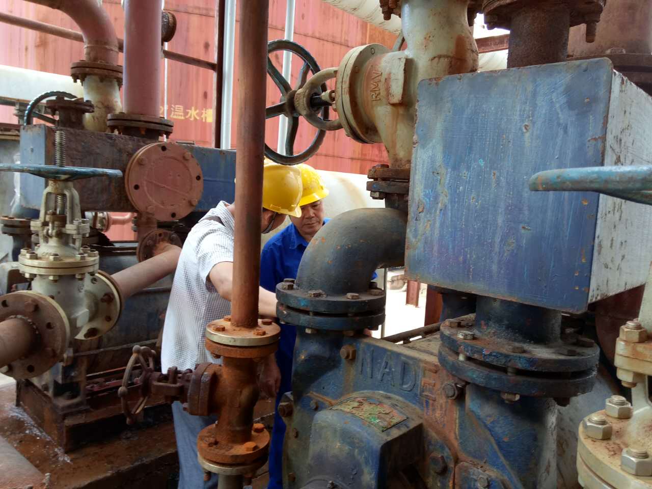 水環式真空泵服務人員現場檢查服務